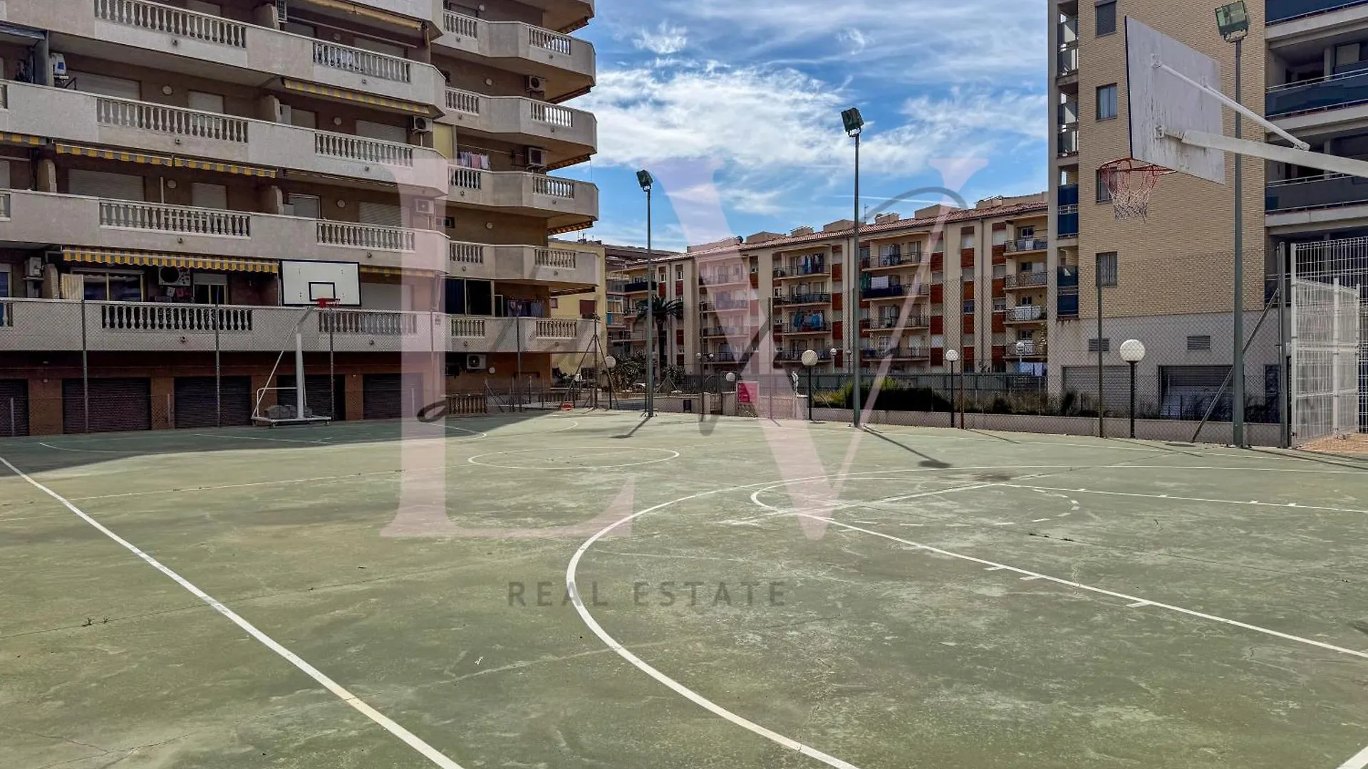 Lv Real Estate Maldivas III Apartment La Pineda Spain