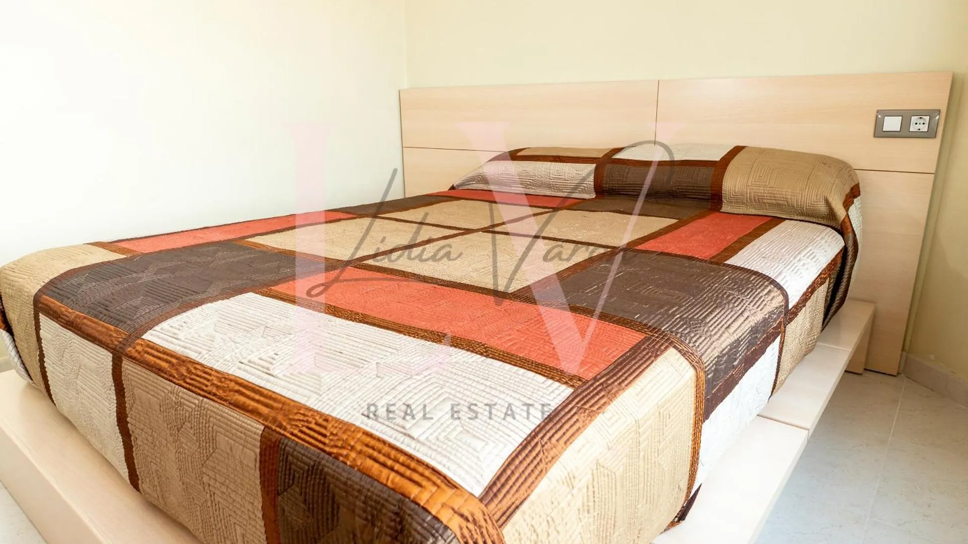 Lv Real Estate Maldivas III Apartment La Pineda Spain