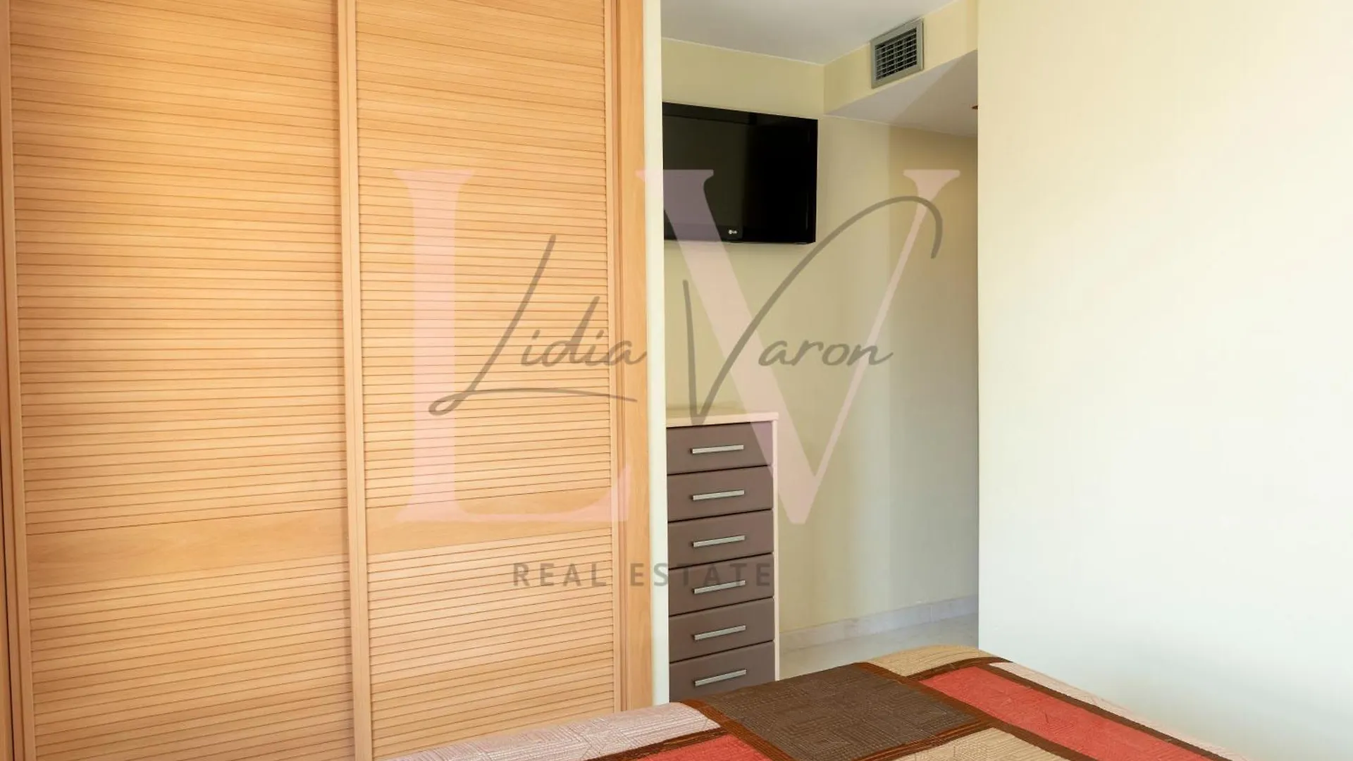 Lv Real Estate Maldivas III Apartment La Pineda 0*,